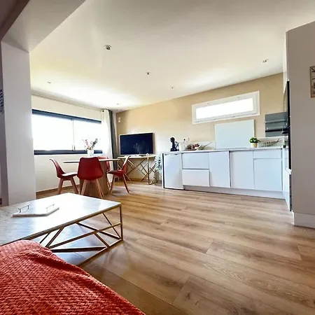 Jolie Maison Tout Equipe Avec Parking Fd - Minerve Apartament Clermont-Ferrand